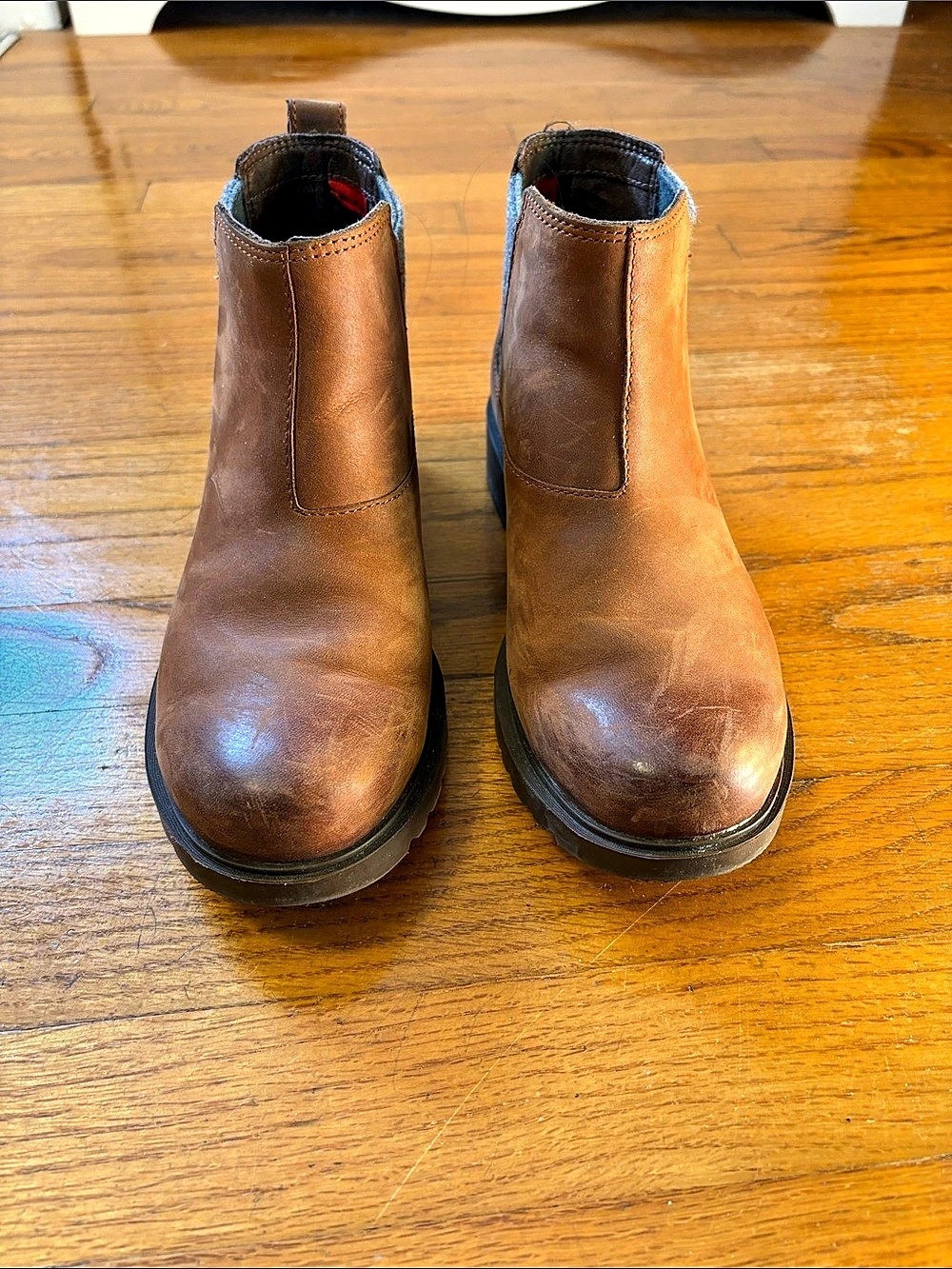 Sorel waterproof emelie II chelsea boot size 7.5 dark amber/tobacco